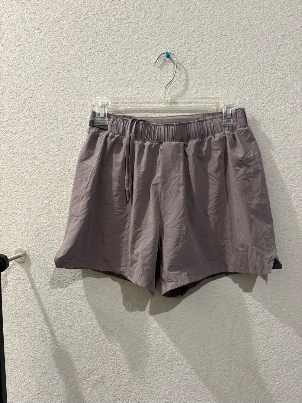 lululemon athletica Men's Athletic Shorts - Mauve Gray